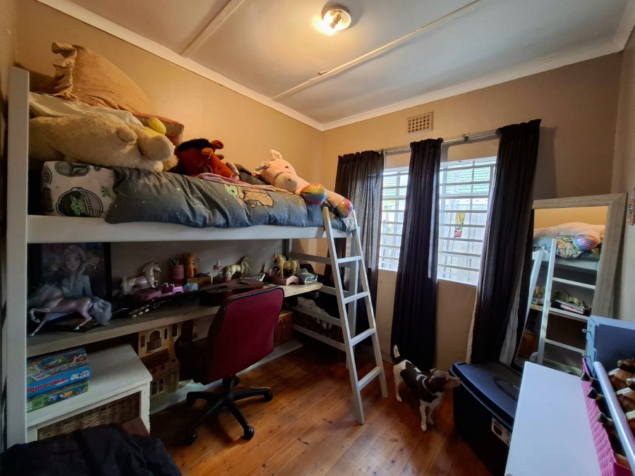 4 Bedroom Property for Sale in Oakdale Western Cape